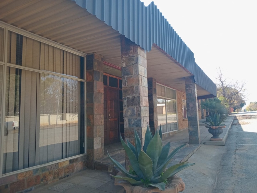  Bedroom Property for Sale in Hoopstad Free State